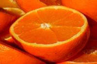 Kerze aus Orangenschale